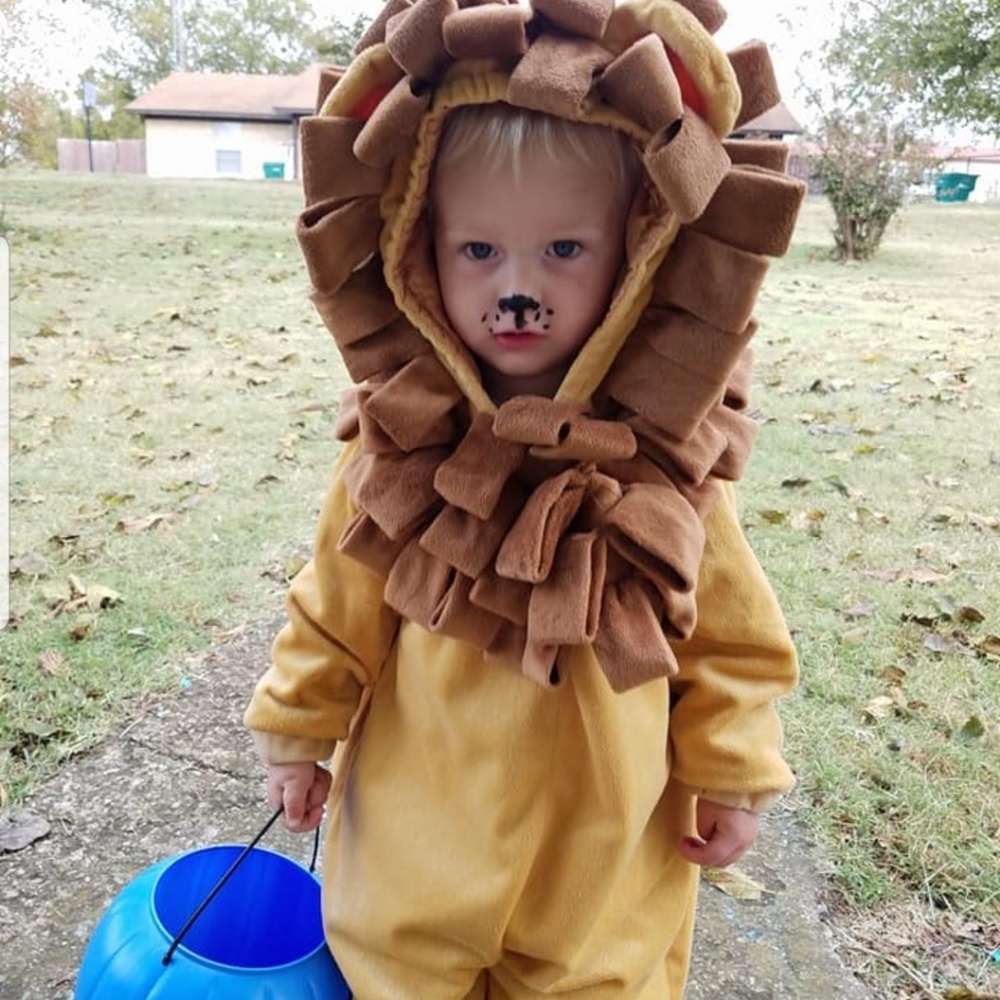 Lion suit!